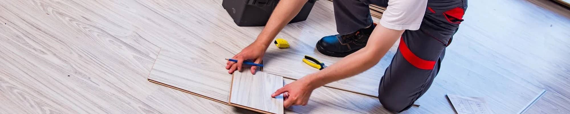 Flooring contractor installing Laminate floor
